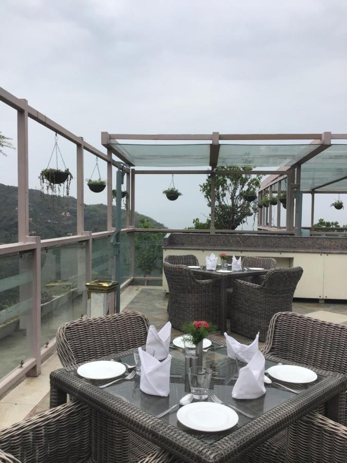 Timber Trail Base Resort - At The Foothills Of Adventure Parwanoo Exteriör bild